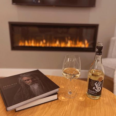 Elora'S Irvine River Suite 外观 照片